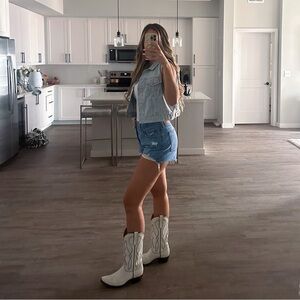 Meet your Posher, Aubrie